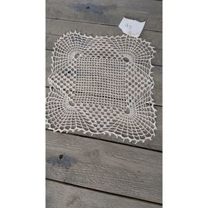 handmade vintage doily. square shape. 1940s to 1960s  tatting